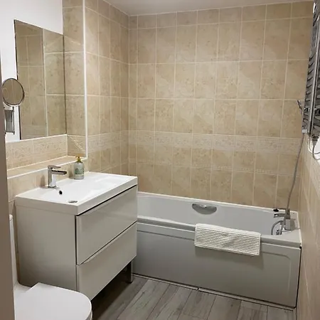 Marine Viewing 2 Bedrooms Flat-2